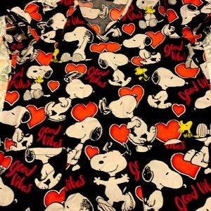 Peanuts snoopy scrub top